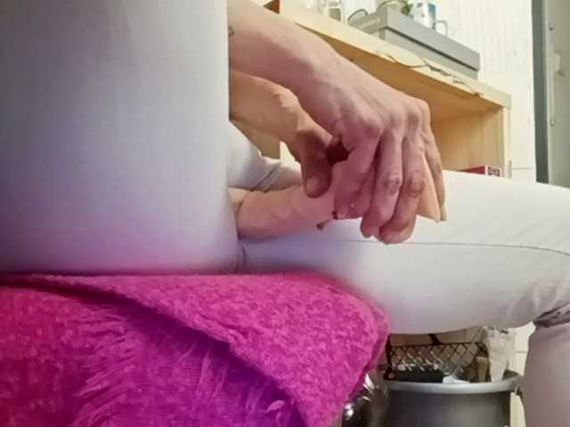 צילומי מסך משודרים SexyMilfMom4VOYERS