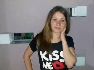 צ'אט וידאו ארוטי diana4kiss