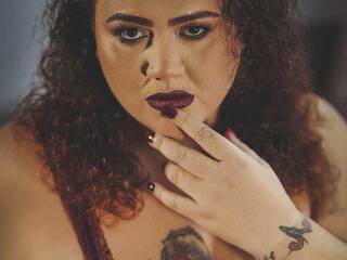 צ'אט וידאו ארוטי DianaTomson