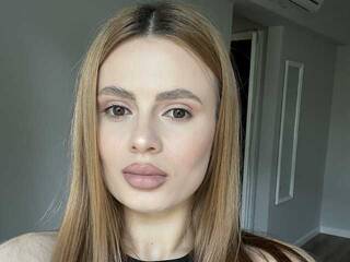 צ'אט וידאו ארוטי diannajames