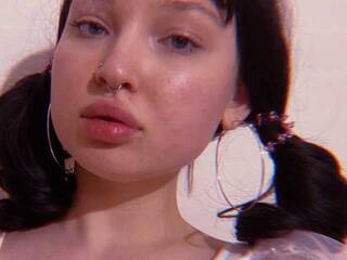 צ'אט וידאו ארוטי Dikitt