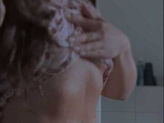 צ'אט וידאו ארוטי Dilarry