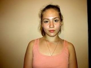 צ'אט וידאו ארוטי dinablond