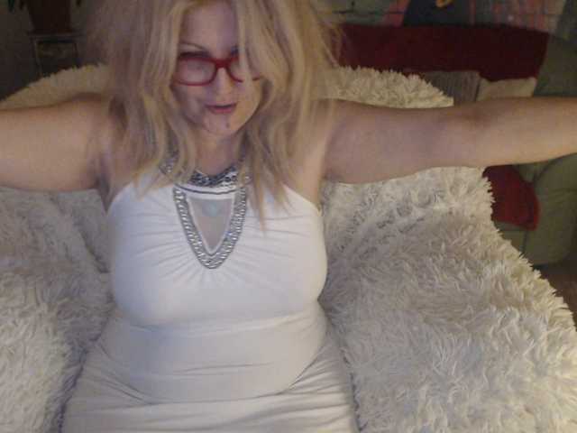 תמונות Angel_Dm_Milf mommy #​​mistress #​​femdom #​​sph #​​roleplay #​​joi #​​cbt #​​pegging #​​t #​strapon #​pvc #​lush #​nails #​mistress