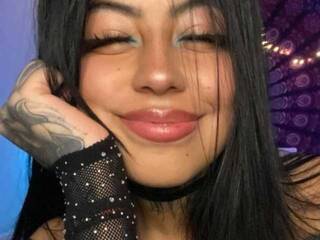 צ'אט וידאו ארוטי Dollcam