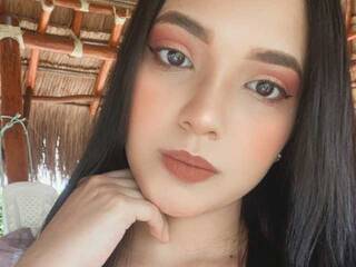 צ'אט וידאו ארוטי DollyChloe