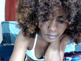 צ'אט וידאו ארוטי DonnelaQuin