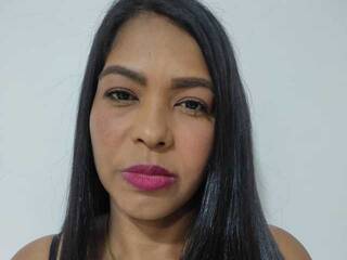 צ'אט וידאו ארוטי DoutzenDrose