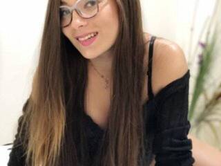 צ'אט וידאו ארוטי Dulcemaria18