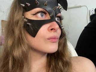 צ'אט וידאו ארוטי cutemilana_sw