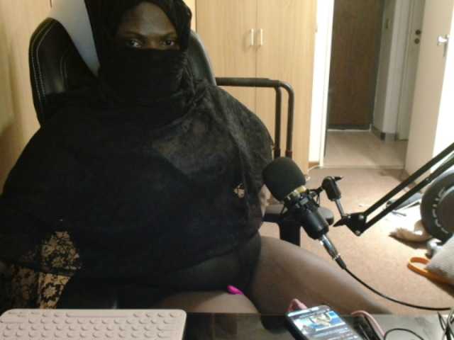 צילומי מסך משודרים HijabonyXLClit