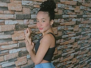 צ'אט וידאו ארוטי EbonyPrincesss