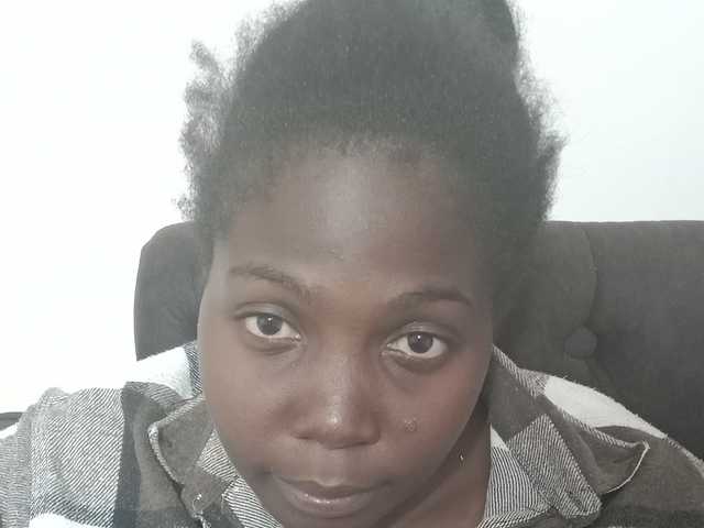 תמונה של הפרופיל Ebonytiffany2