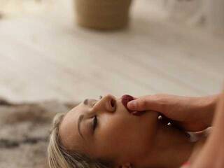 צ'אט וידאו ארוטי 69PureBuzz