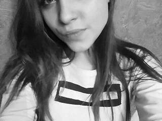 צ'אט וידאו ארוטי EleanorEustacia