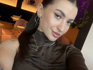 צ'אט וידאו ארוטי ElenaPretty