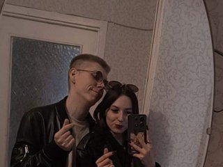 צ'אט וידאו ארוטי ElinaAndAlex