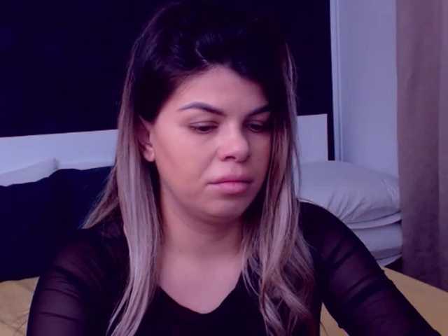 צילומי מסך משודרים EliseTyler