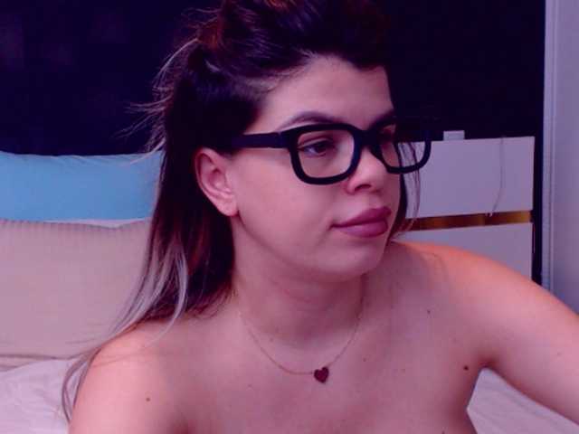 צילומי מסך משודרים EliseTyler