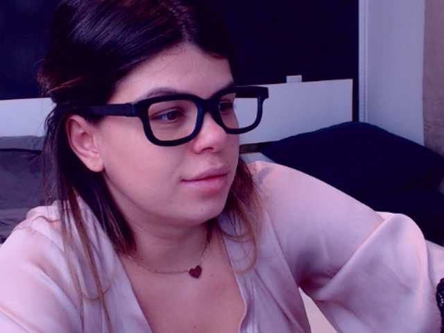 צילומי מסך משודרים EliseTyler