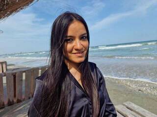 צ'אט וידאו ארוטי Eliyen