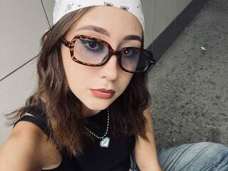 צ'אט וידאו ארוטי ElizaDarleen