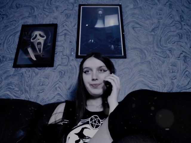 צילומי מסך משודרים EllaDark