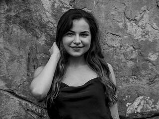 צ'אט וידאו ארוטי EllaNice