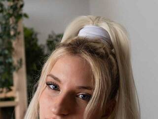 צ'אט וידאו ארוטי Ellie-Connor