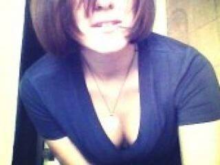 צ'אט וידאו ארוטי elly7