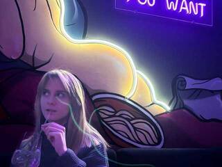 צ'אט וידאו ארוטי EllyKetto