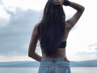 צ'אט וידאו ארוטי Ellymonroe