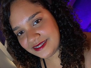 צ'אט וידאו ארוטי EllyRain