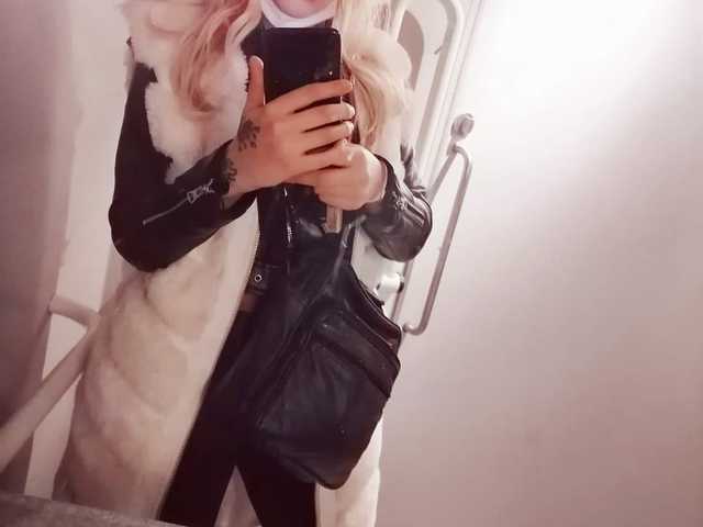 תמונה של הפרופיל ellyslimdoll