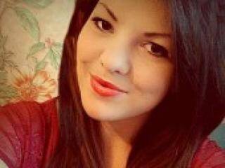 צ'אט וידאו ארוטי elvira94