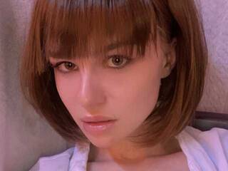 צ'אט וידאו ארוטי ElviraNichols