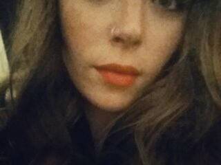 צ'אט וידאו ארוטי EmeraldLove