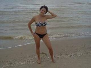 צ'אט וידאו ארוטי emilena