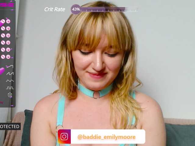 צילומי מסך משודרים emilymoore_