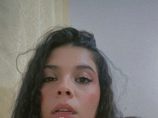 צ'אט וידאו ארוטי Emily-Rivera78