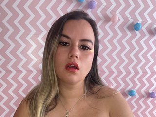 צ'אט וידאו ארוטי EmilyDouglas