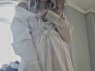 צ'אט וידאו ארוטי Emilyfoxi