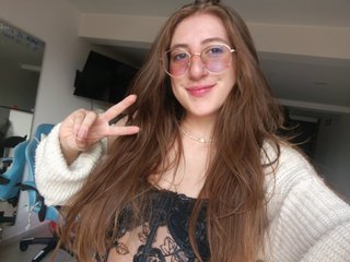 צ'אט וידאו ארוטי EmilyHvn