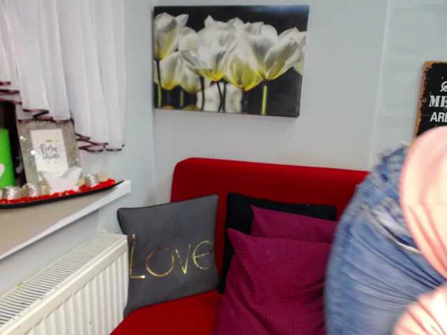 צילומי מסך משודרים EmilyQueen