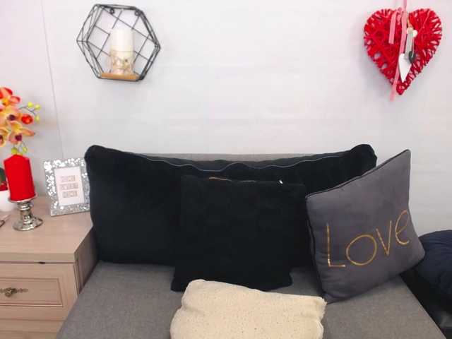 צילומי מסך משודרים EmilyQueen