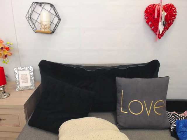 צילומי מסך משודרים EmilyQueen