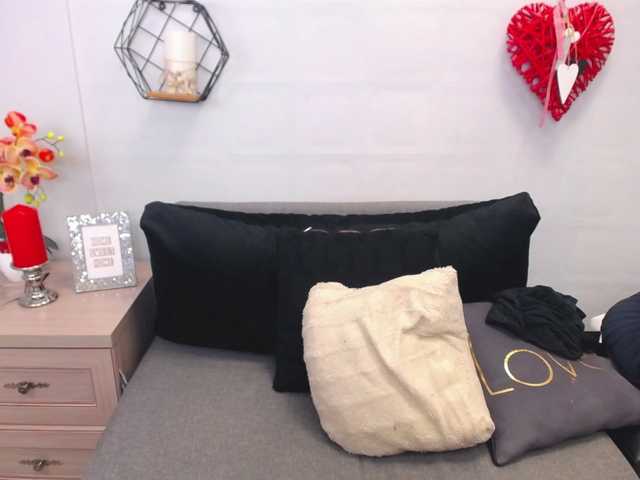 צילומי מסך משודרים EmilyQueen