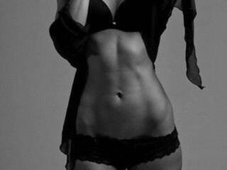 צ'אט וידאו ארוטי EmilySimons