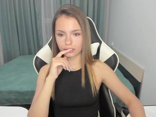 צ'אט וידאו ארוטי EmilySkout