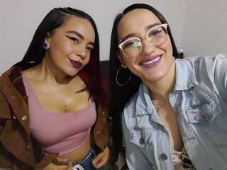 צ'אט וידאו ארוטי Emma-Allison